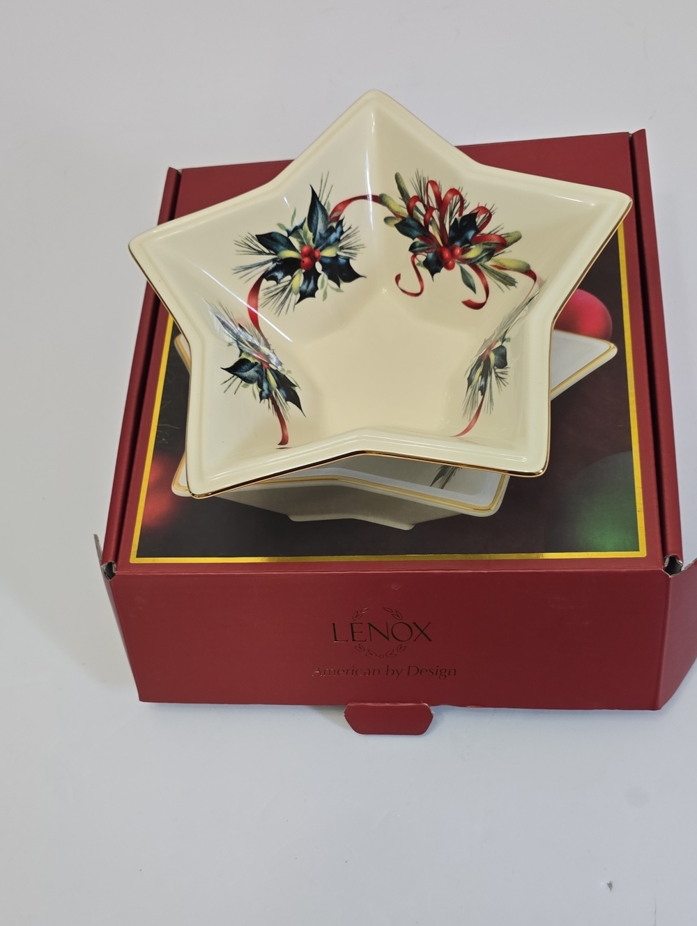 Lenox Winter Greetings Star Bowl Holly Berry 8" Candy Dish In Box